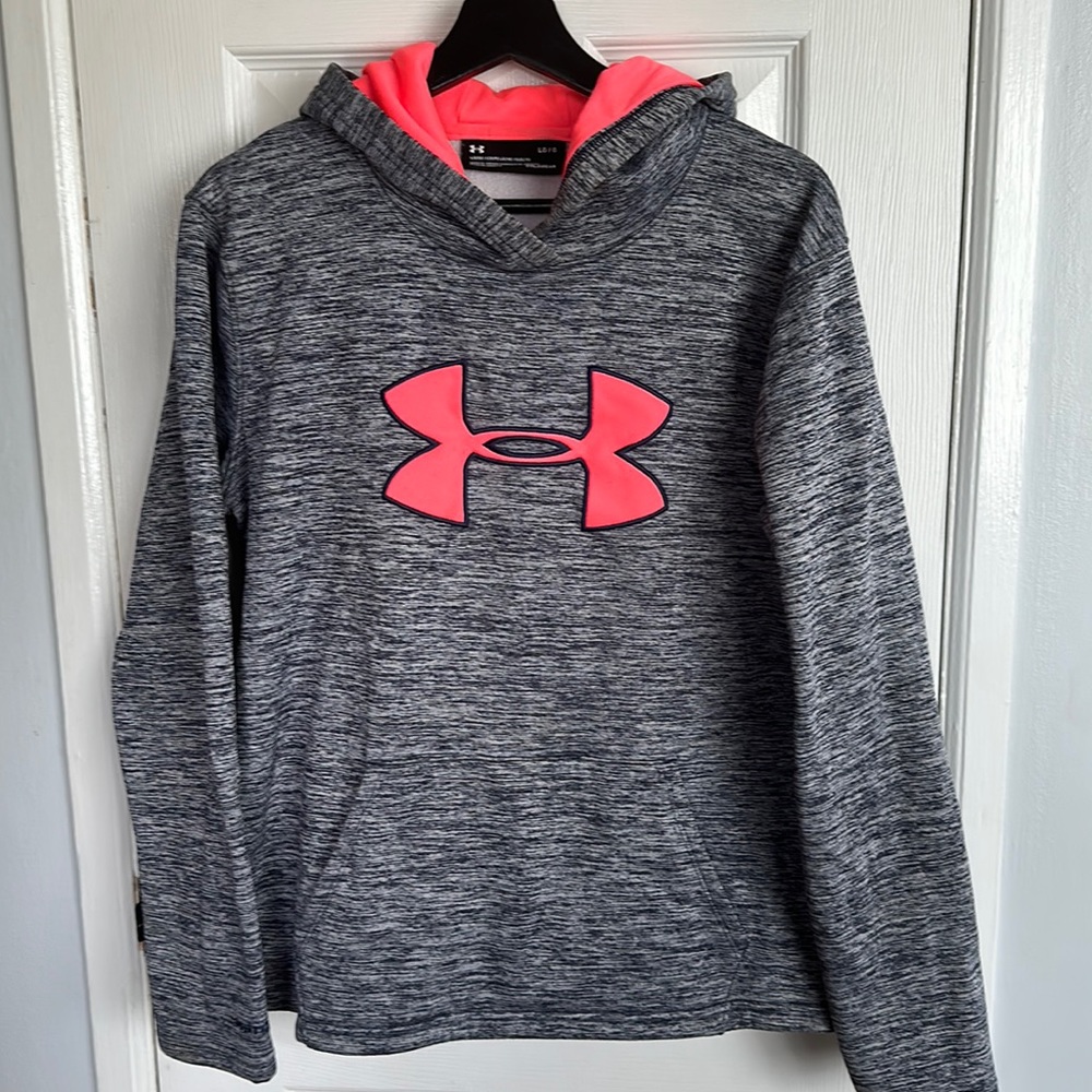 UNDER ARMOUR Woman’s Loose Coldgear  Pullover Hoodie Jacket.